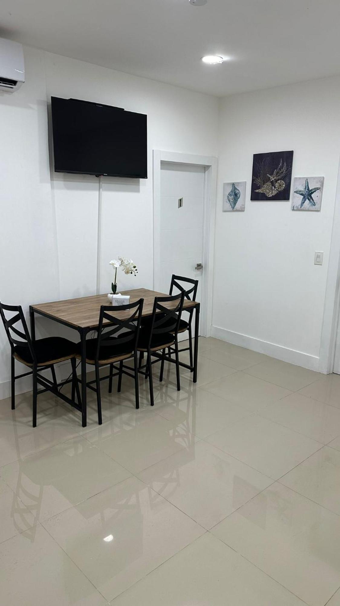 104 Mixed Shared Rooms Central, Friendly, Affordable Miami Exteriér fotografie